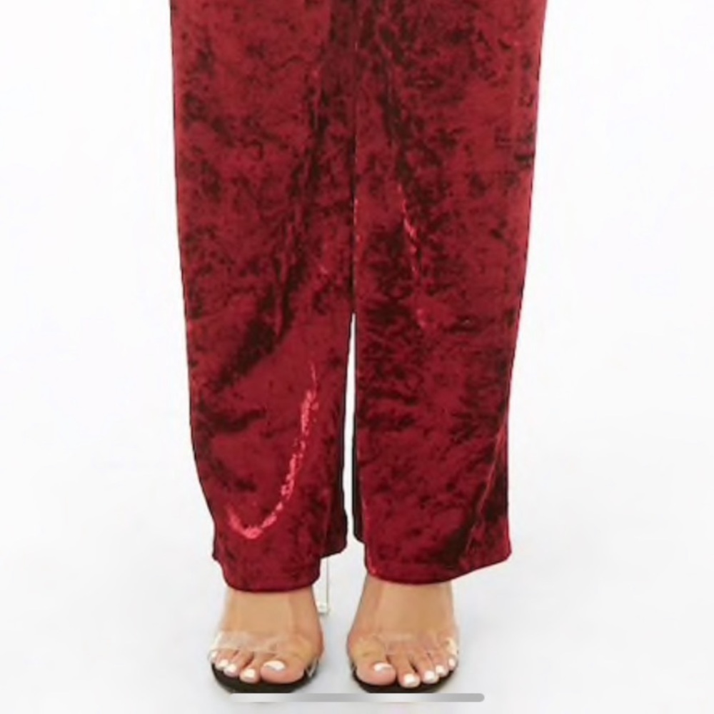 Two piece velvet red set - Picture 2 of 3